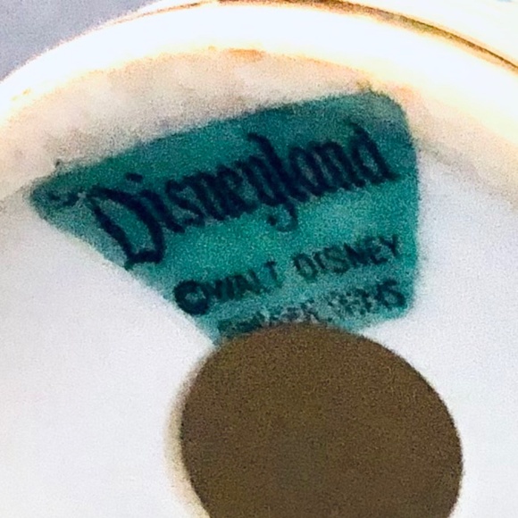 mid-1960s Disneyland Salt & Pepper Shakers - Picture 4 of 7